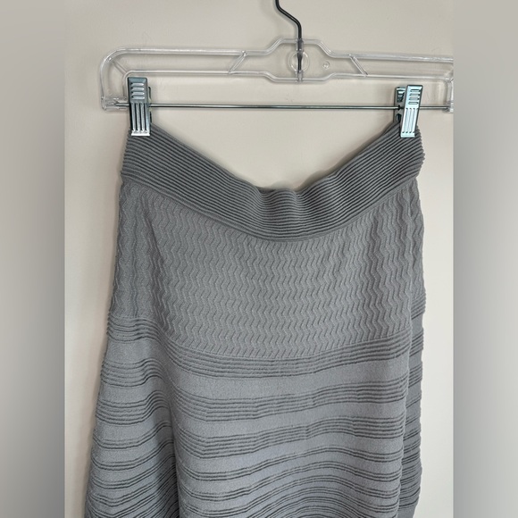 NWOT Textured Knitted Skirt in a grayish blue - Picture 11 of 12